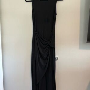 Elegant Black Sleeveless Dress